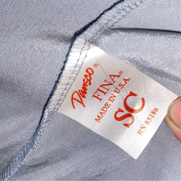 ✨2for22$ Metallic zip up muscle tee - Picture 5 of 5